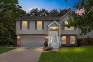 6751 Maplelawn Drive, Ypsilanti, MI 48197