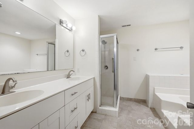 10012 Brass Eagle Lane, Charlotte, NC 28210