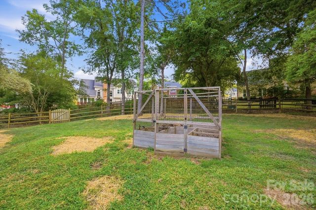 10012 Brass Eagle Lane, Charlotte, NC 28210