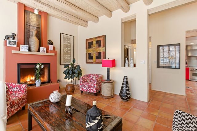 747 Manhattan, Santa Fe, NM 87501