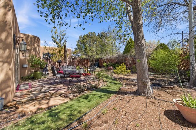 747 Manhattan, Santa Fe, NM 87501