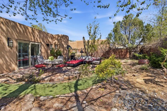 747 Manhattan, Santa Fe, NM 87501