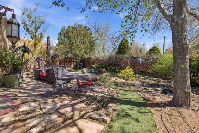 747 Manhattan, Santa Fe, NM 87501