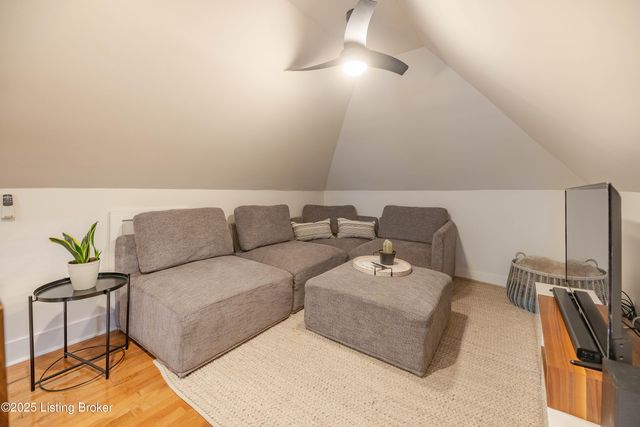 601 E Oak St, Louisville, KY 40203