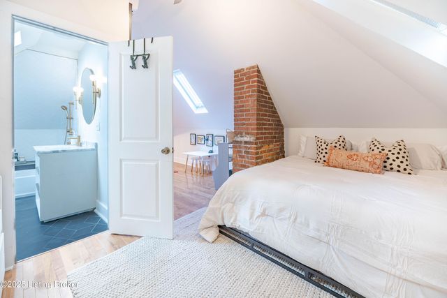 601 E Oak St, Louisville, KY 40203