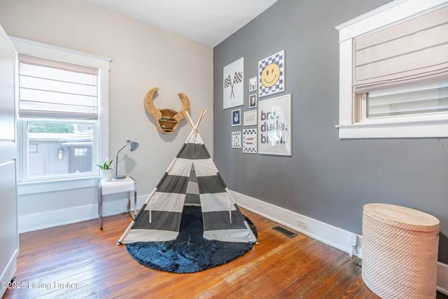 601 E Oak St, Louisville, KY 40203