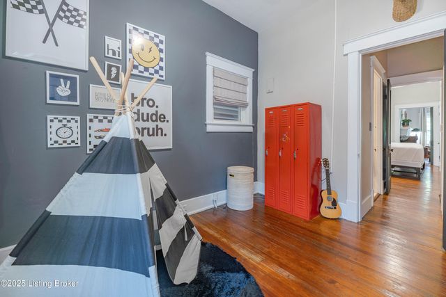 601 E Oak St, Louisville, KY 40203