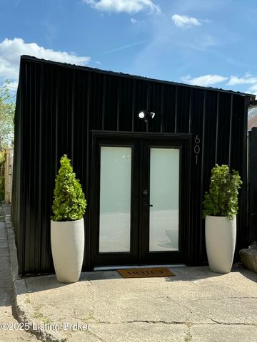 601 E Oak St, Louisville, KY 40203