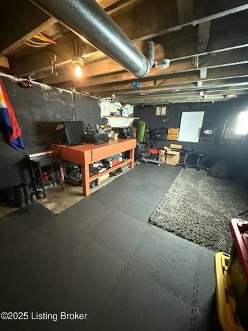 601 E Oak St, Louisville, KY 40203