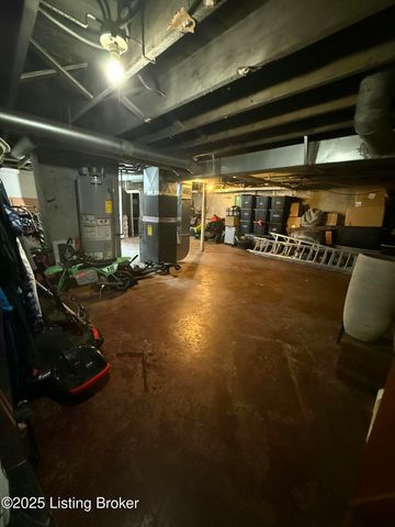 601 E Oak St, Louisville, KY 40203