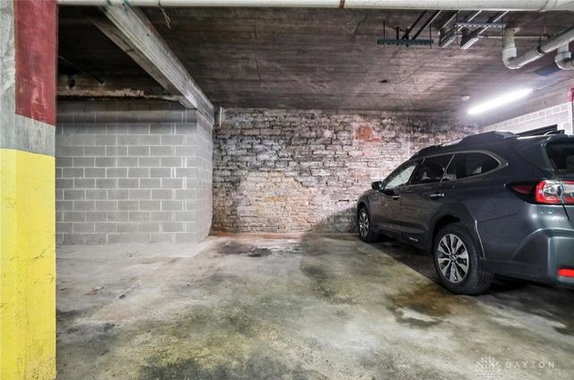 18 S Saint Clair Street 201, Dayton, OH 45402
