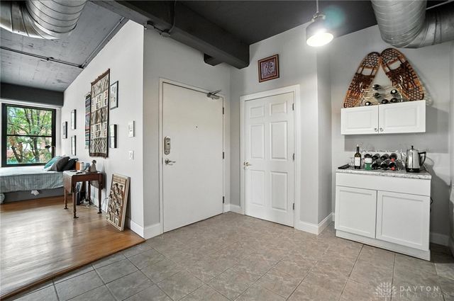 18 S Saint Clair Street 201, Dayton, OH 45402