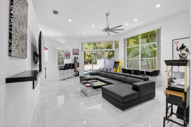 6439 NW 43RD Terrace, Boca Raton, FL 33496