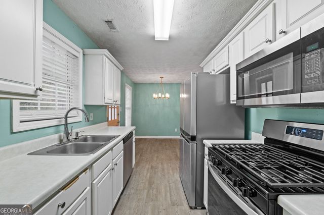 49 Canterbury Drive, Grantville, GA 30220