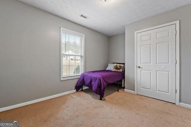 49 Canterbury Drive, Grantville, GA 30220