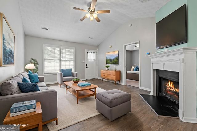 49 Canterbury Drive, Grantville, GA 30220