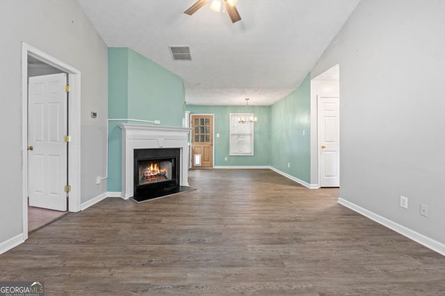 49 Canterbury Drive, Grantville, GA 30220