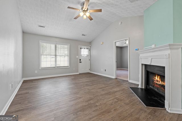 49 Canterbury Drive, Grantville, GA 30220