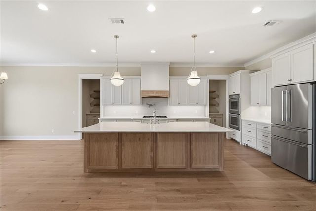 943 Champney Street, St. Simons Island, GA 31522