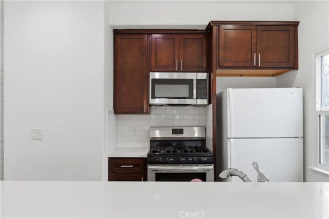 2911 S Palm Grove Avenue, Los Angeles, CA 90016