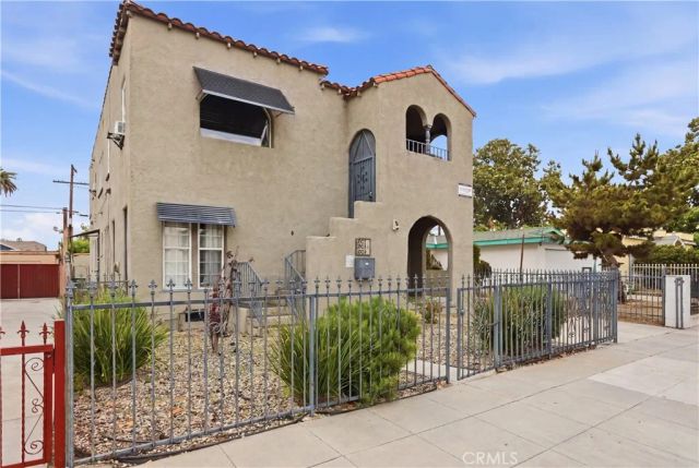 2911 S Palm Grove Avenue, Los Angeles, CA 90016
