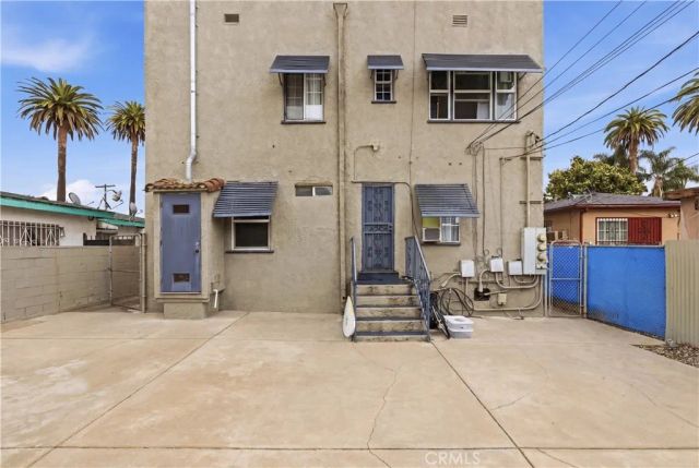 2911 S Palm Grove Avenue, Los Angeles, CA 90016