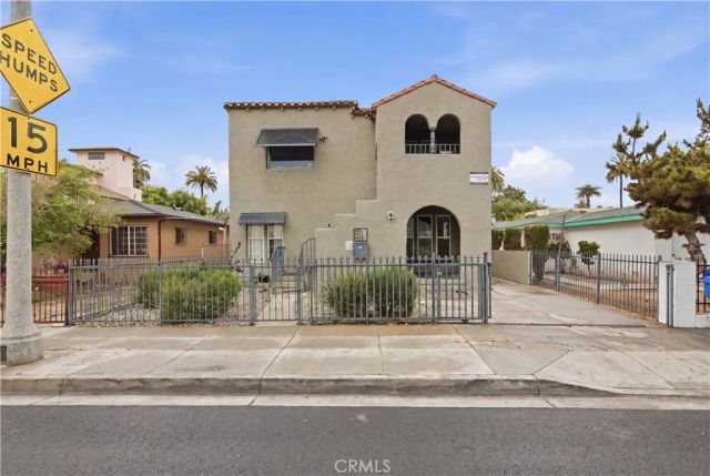2911 S Palm Grove Avenue, Los Angeles, CA 90016