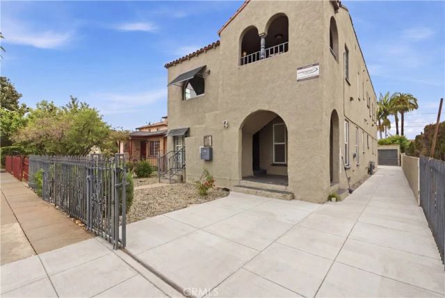 2911 S Palm Grove Avenue, Los Angeles, CA 90016