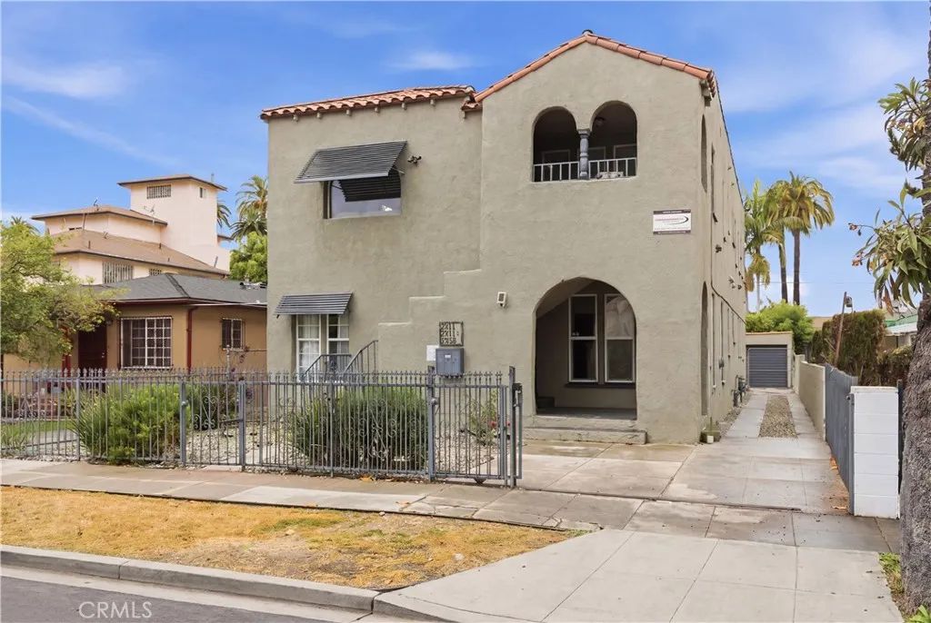 2911 S Palm Grove Avenue, Los Angeles, CA 90016