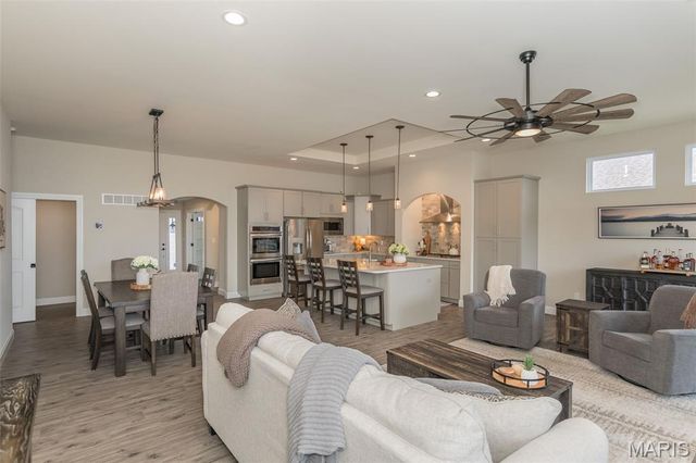 123 Royal Inverness Parkway, O'fallon, MO 63368