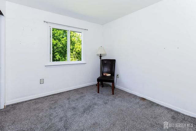 18 Steeplechase Court, Franklin Twsp, NJ 08873
