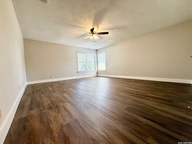 15802 Tampke Pl, San Antonio, TX 78247