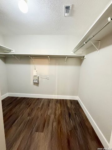 15802 Tampke Pl, San Antonio, TX 78247