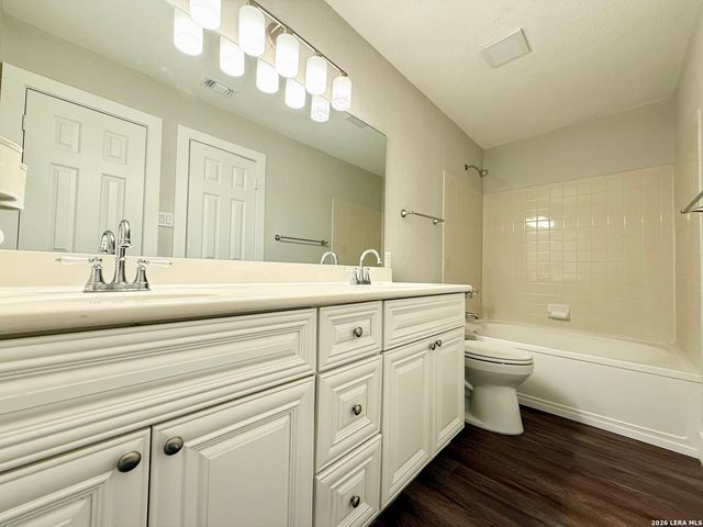 15802 Tampke Pl, San Antonio, TX 78247