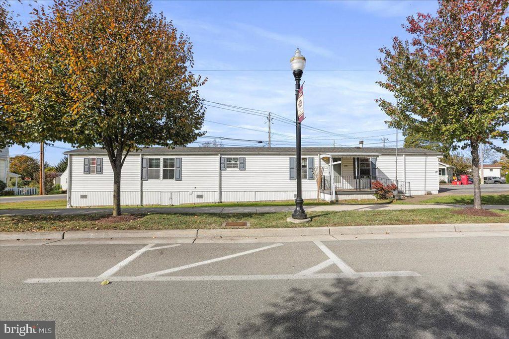 111 N FAIRFAX BLVD, Ranson, WV 25438