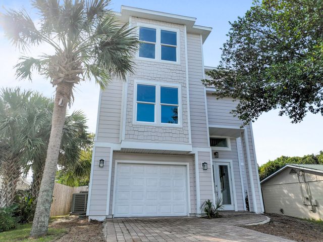 21811 Palm Avenue, Panama City Beach, FL 32413