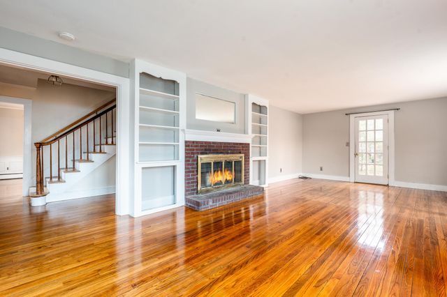 64 Pitcher's Way, Hyannis, MA 02601