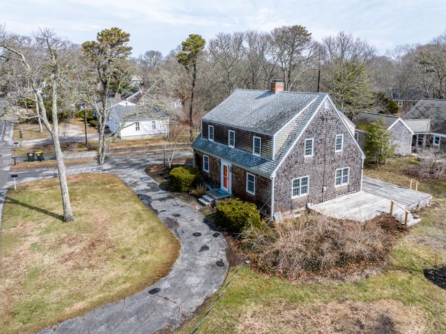 64 Pitcher's Way, Hyannis, MA 02601