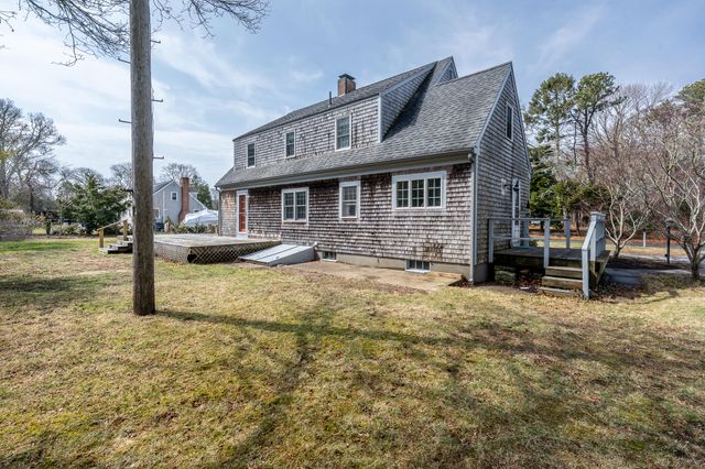 64 Pitcher's Way, Hyannis, MA 02601