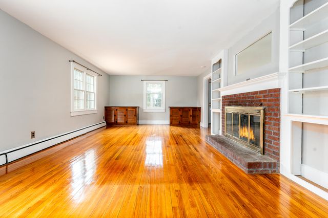 64 Pitcher's Way, Hyannis, MA 02601