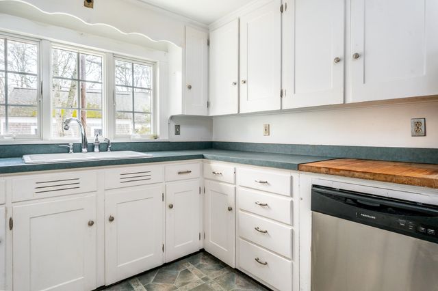 64 Pitcher's Way, Hyannis, MA 02601