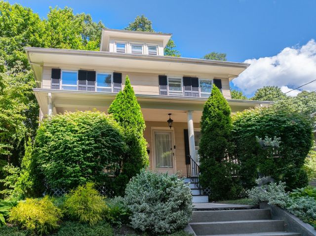 21 Oak Street, Plymouth, MA 02360