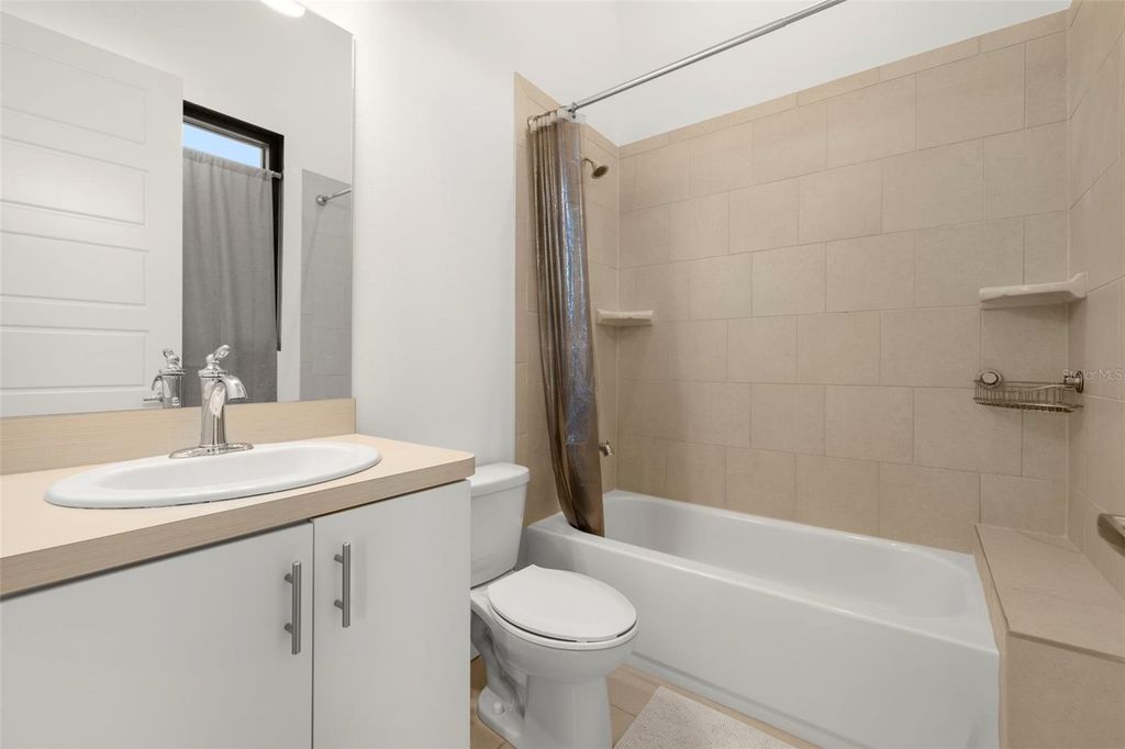 Image 22 of property listing at 4118 GAUGE LINE LOOP, Tampa, FL 33624