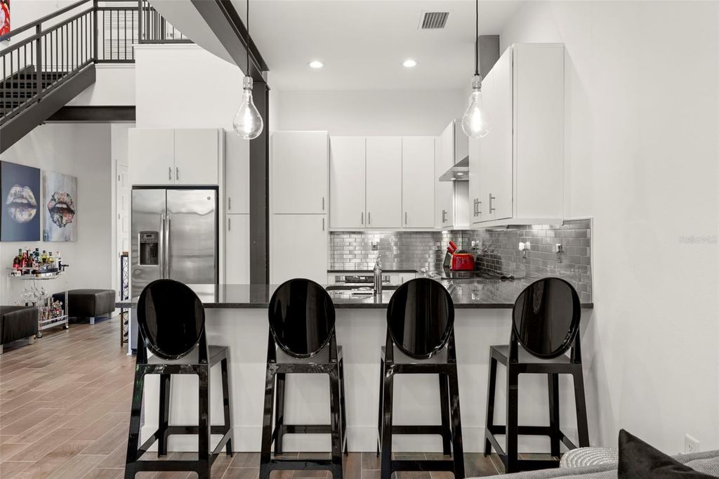 Image 8 of property listing at 4118 GAUGE LINE LOOP, Tampa, FL 33624