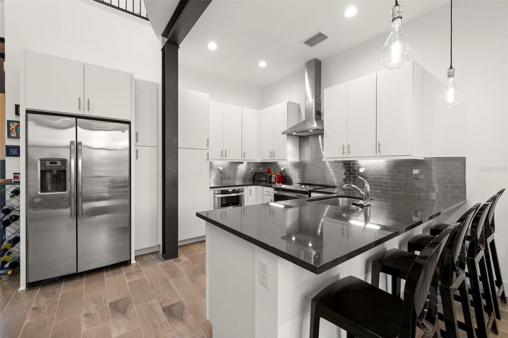 Image 9 of property listing at 4118 GAUGE LINE LOOP, Tampa, FL 33624