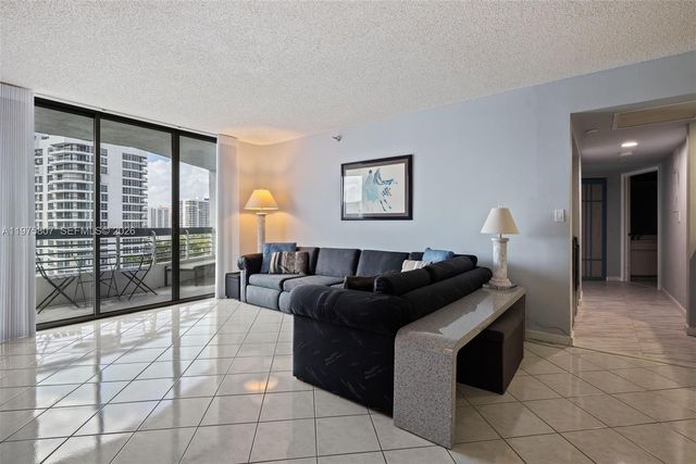 19101 NE 36th Ct 1003, Aventura, FL 33180