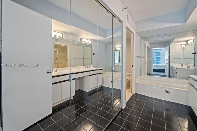 19101 NE 36th Ct 1003, Aventura, FL 33180