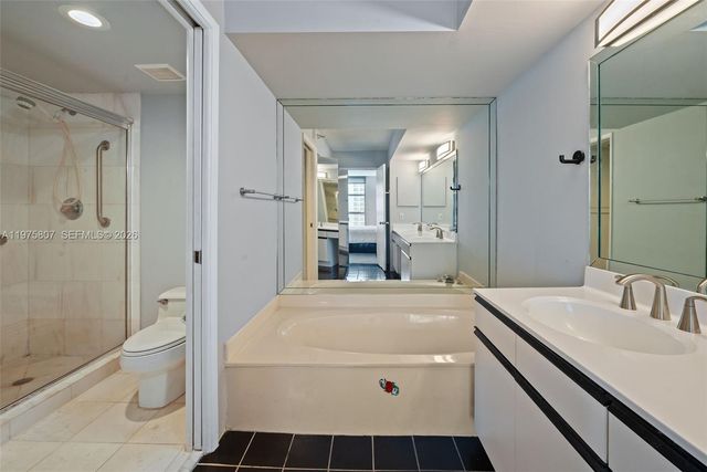 19101 NE 36th Ct 1003, Aventura, FL 33180