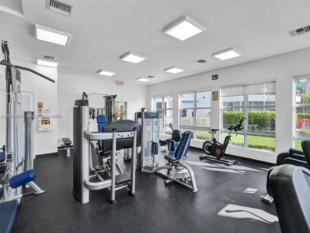 19101 NE 36th Ct 1003, Aventura, FL 33180