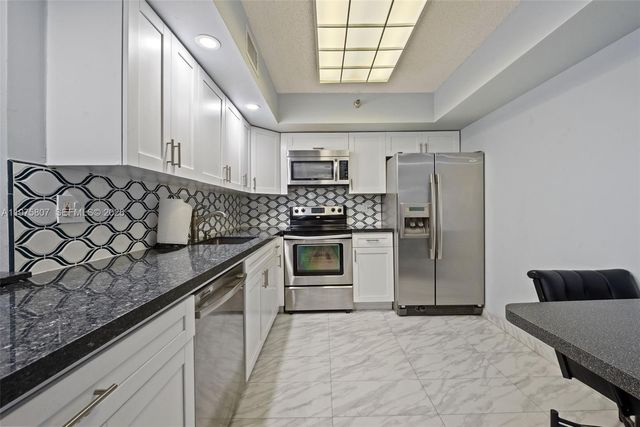 19101 NE 36th Ct 1003, Aventura, FL 33180